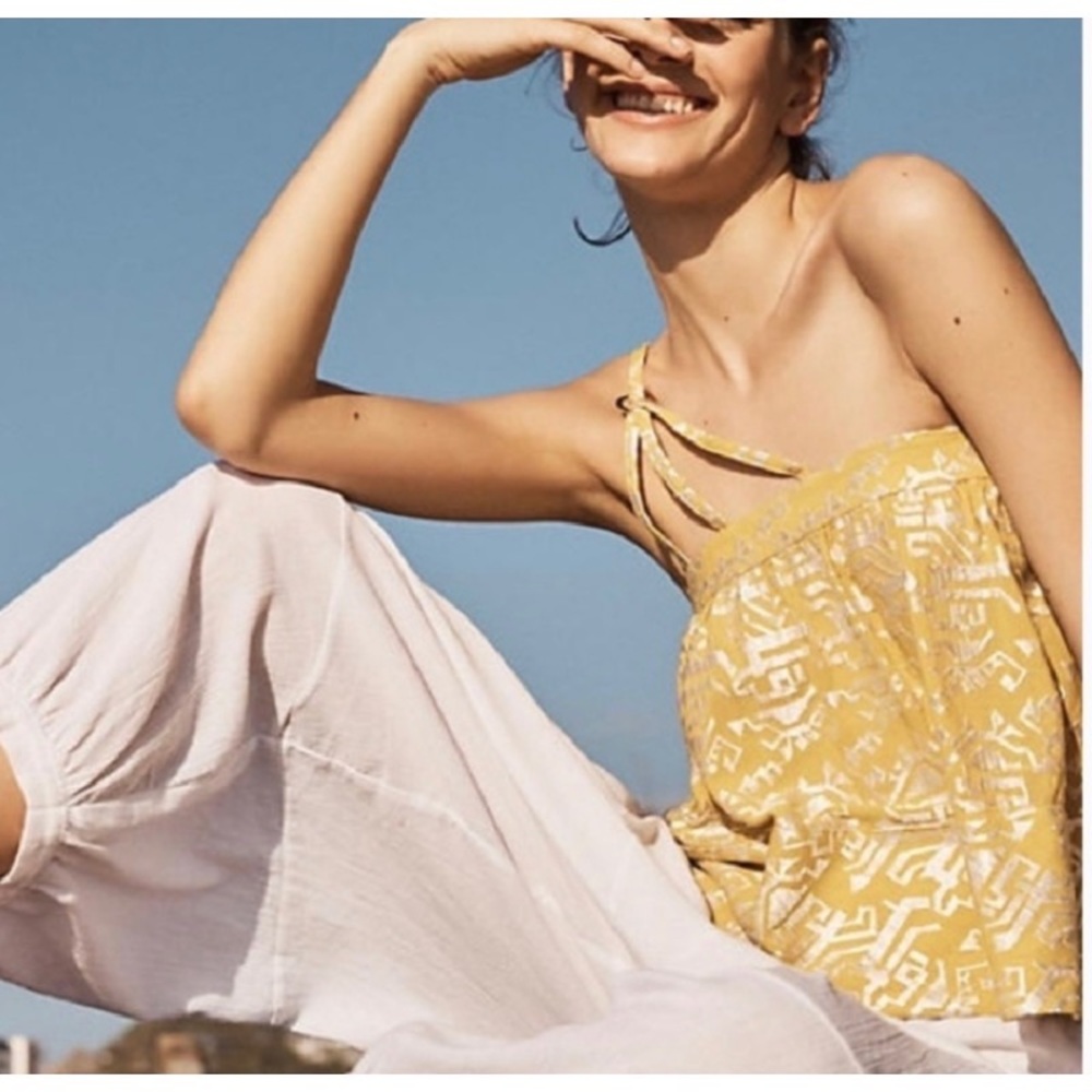 Floreat Anesu One Shoulder Top in Citron